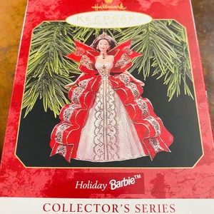 Hallmark Keepsake Ornament Holiday Barbie 1997